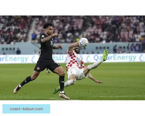 瓦拉内比赛稳定性持续提升，防守表现稳健挥关键作用